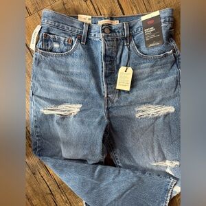 Levi’s ribcage straight ankle 31W 27L
